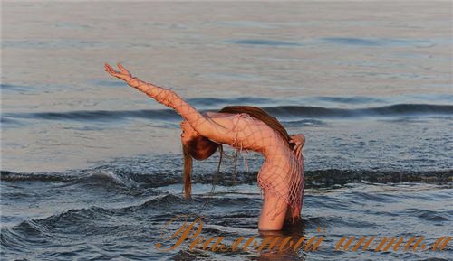 Хайди 95 кончить на живот